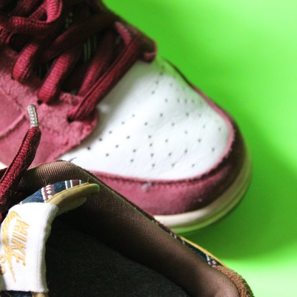 *SOLD*Nike Dunk Low Pro SB Ron Burgundy/Anchorman - Picture 7 of 10